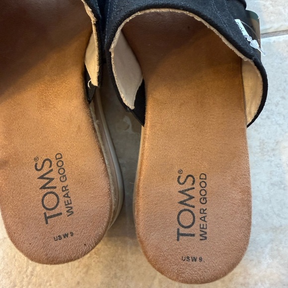 Toms Adria wedge platform sandal black canvas NWT - Picture 11 of 12